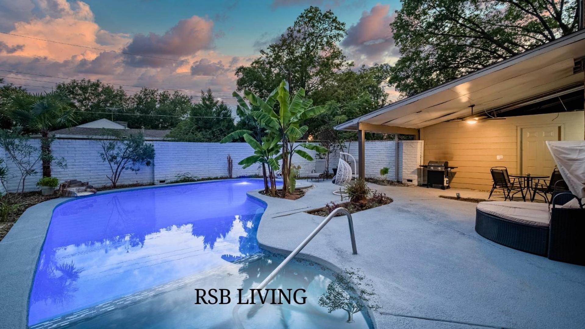 Stunning 5Br 2Ba Holiday Home With Private Pool And Cinema Dallas Buitenkant foto