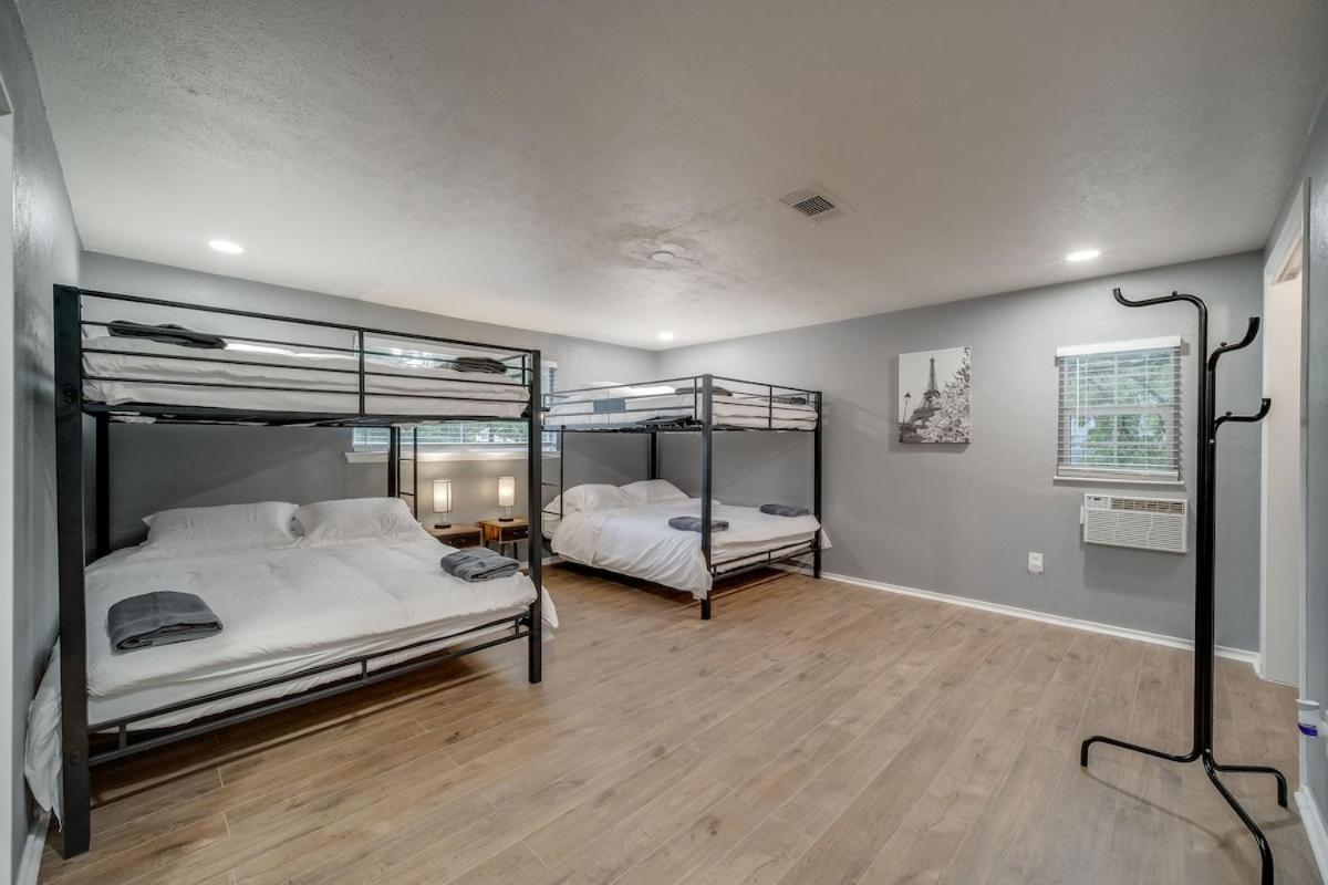 Stunning 5Br 2Ba Holiday Home With Private Pool And Cinema Dallas Buitenkant foto