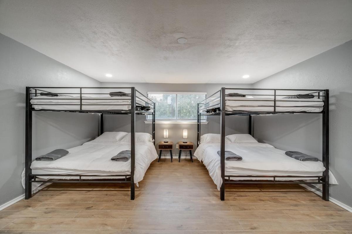 Stunning 5Br 2Ba Holiday Home With Private Pool And Cinema Dallas Buitenkant foto