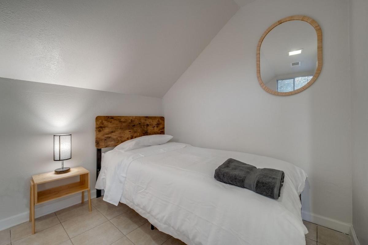 Stunning 5Br 2Ba Holiday Home With Private Pool And Cinema Dallas Buitenkant foto