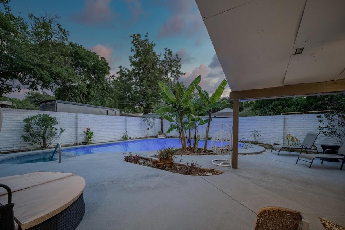 Stunning 5Br 2Ba Holiday Home With Private Pool And Cinema Dallas Buitenkant foto